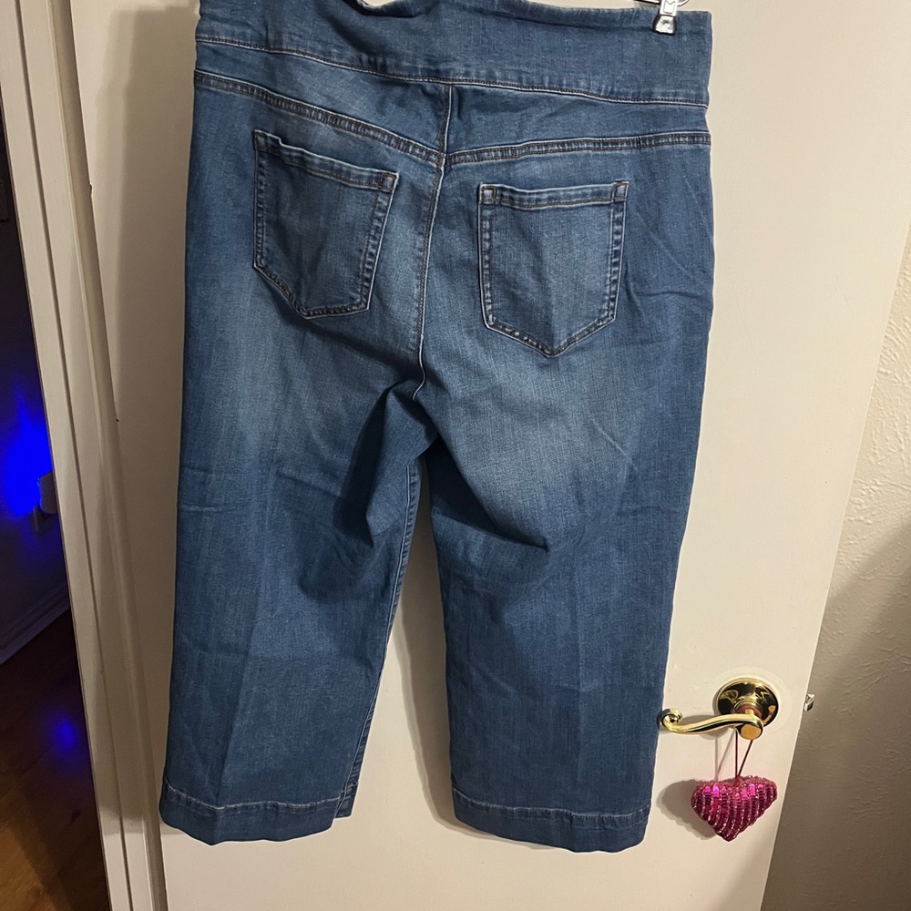 💝 16W Style & Co Classic Blue Wide Crop Leg Jeans - Picture 4 of 10